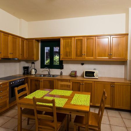 Villa Eleni Asprouliánoi Екстериор снимка