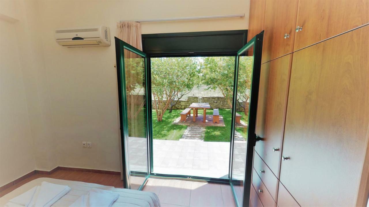 Villa Eleni Asprouliánoi Екстериор снимка
